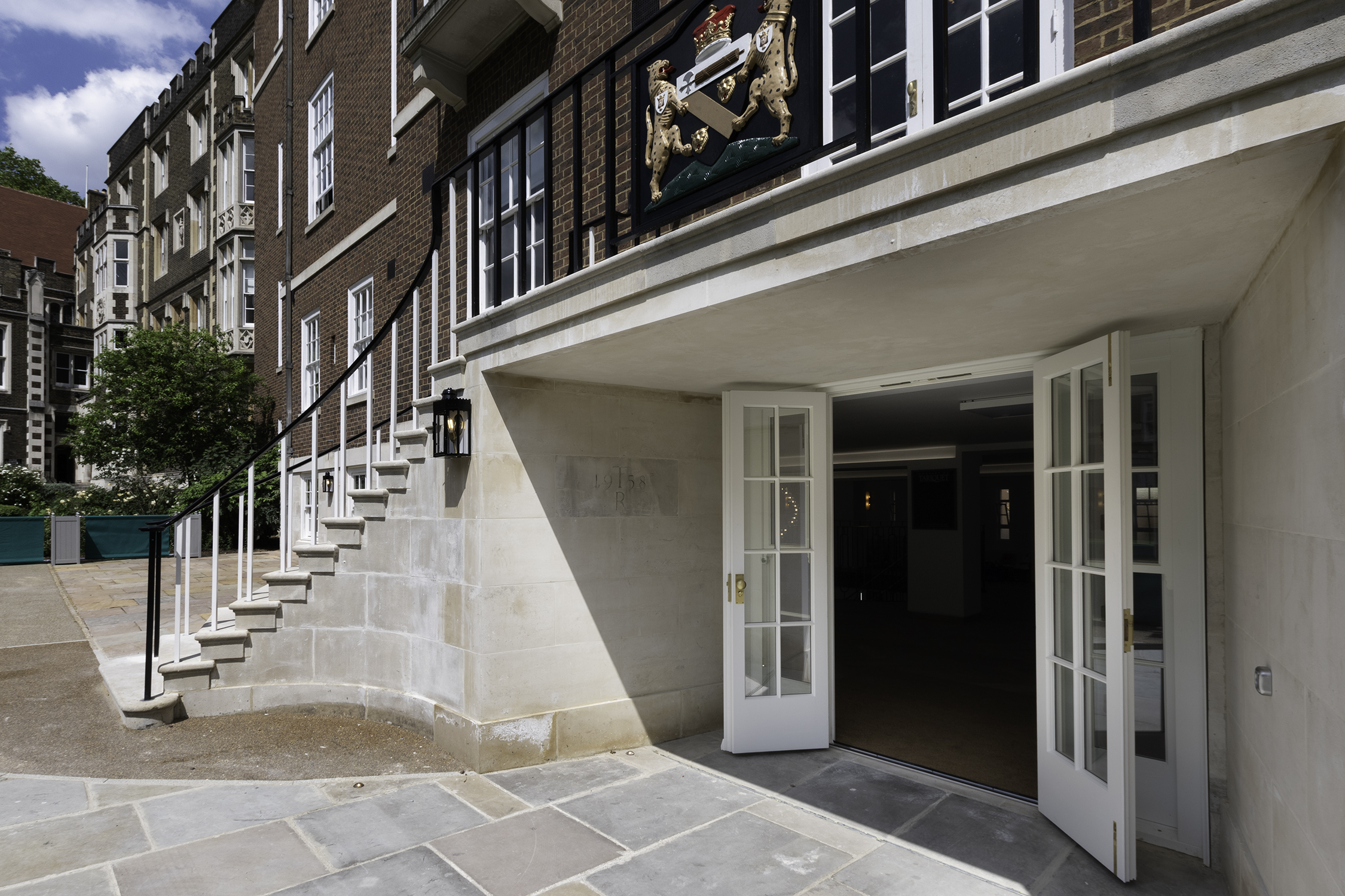 Ashley Building, The Honourable Society of the Middle Temple Walter Lilly Ashley Building, The Honourable Society of the Middle Temple Walter Lilly