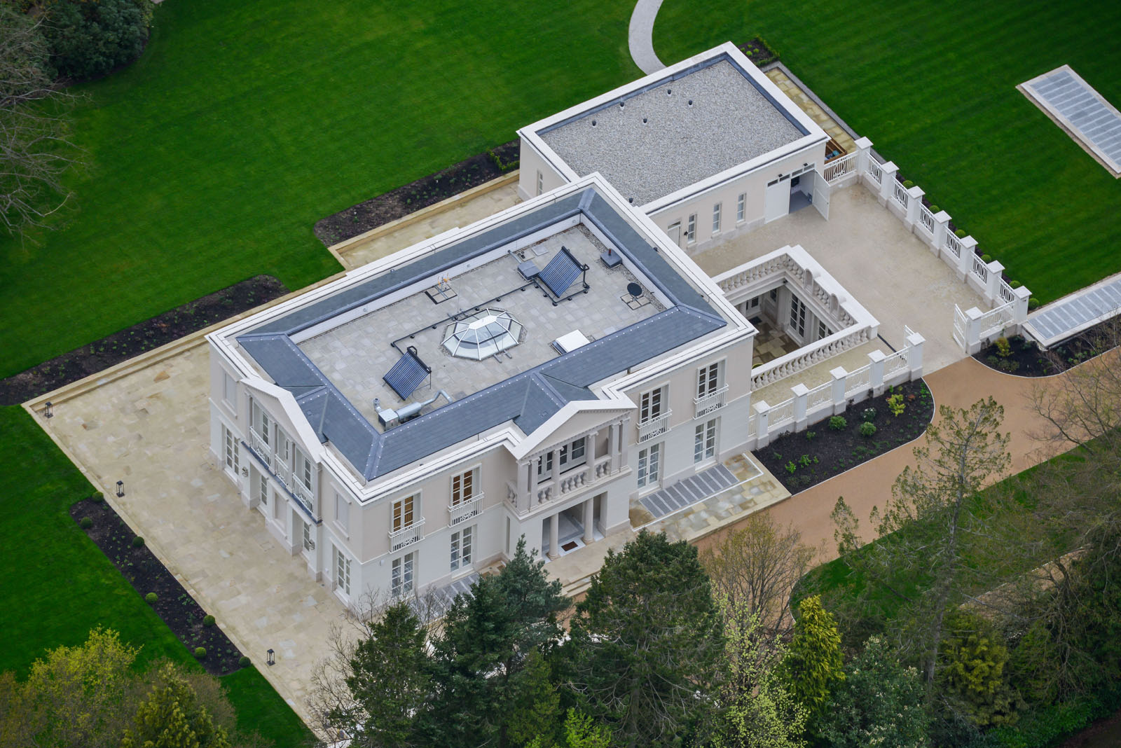 Carioca House, Wentworth Estate Walter Lilly